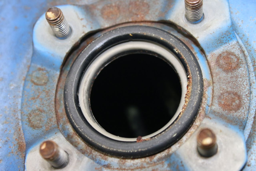 photo de RESERVOIR ESSENCE SUZUKI GSF S BANDIT 600 (2000 - 2004) - Détail de la pièce