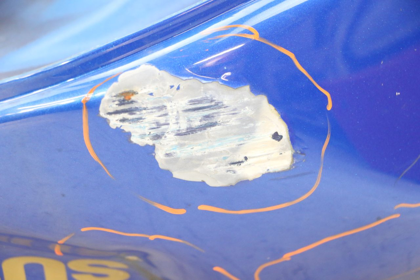 photo de RESERVOIR ESSENCE SUZUKI GSF S BANDIT 600 (2000 - 2004) - Zoom état d’usage