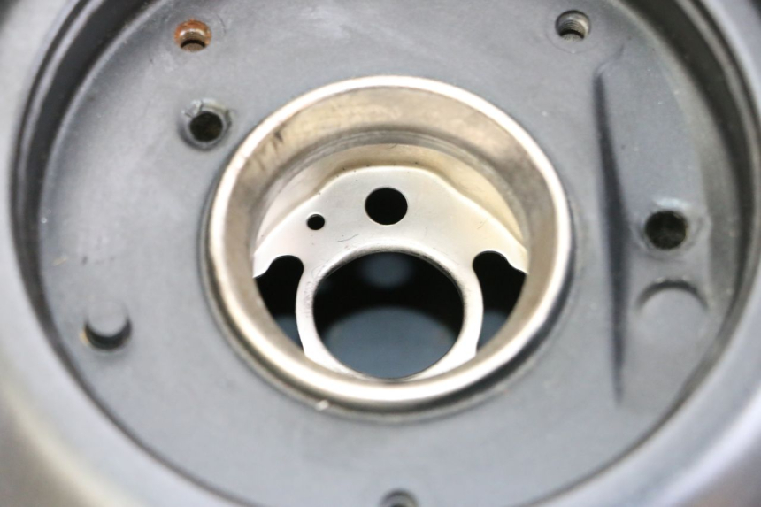 photo de RESERVOIR ESSENCE SUZUKI GSR 750 (2011 - 2017) - Inspection visuelle