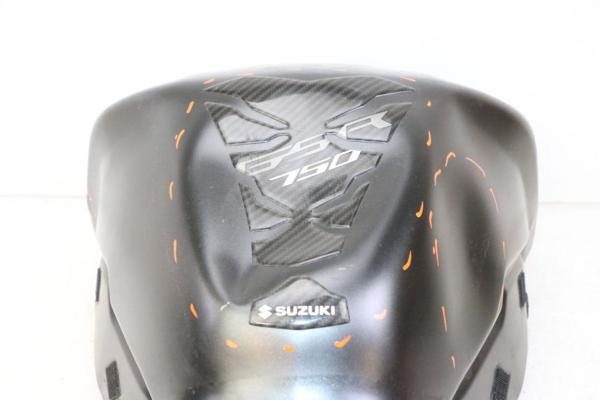 photo de RESERVOIR ESSENCE SUZUKI GSR 750 (2011 - 2017) - Marquages et références