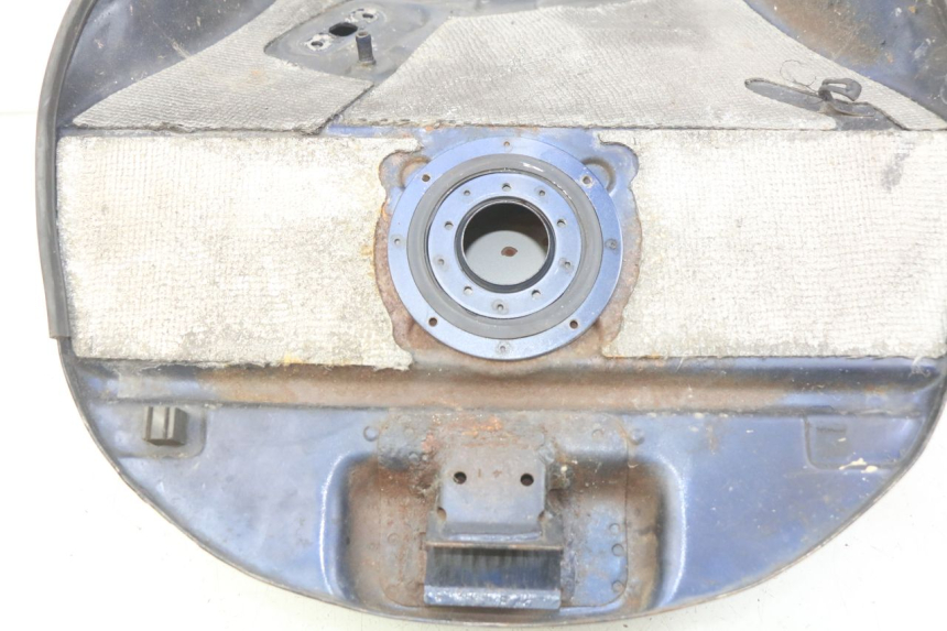 photo de RESERVOIR ESSENCE SUZUKI GSX-F GSX  F 1100 (1988 - 1994) - Autre angle de vue