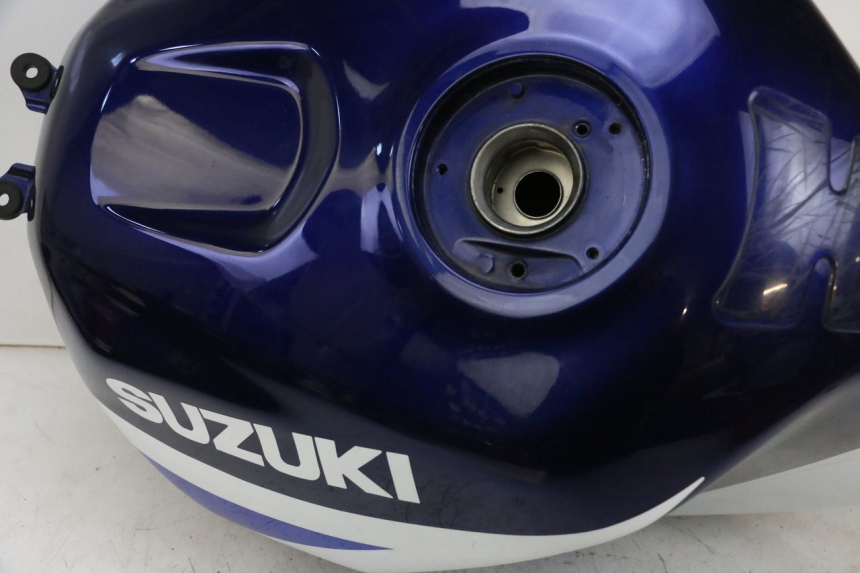 photo de RESERVOIR ESSENCE SUZUKI GSXR GSX-R 1000 (2003 - 2004) - Autre angle de vue