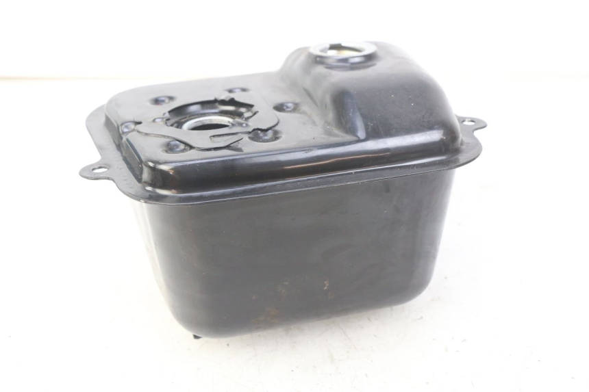 photo de RESERVOIR ESSENCE JM MOTORS GT LINE 4T 50 (2021 - 2023) - Gros plan technique