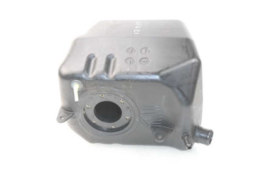 photo de RESERVOIR ESSENCE SYM GTS EVO 125 (2009 - 2013) - Zoom état d’usage