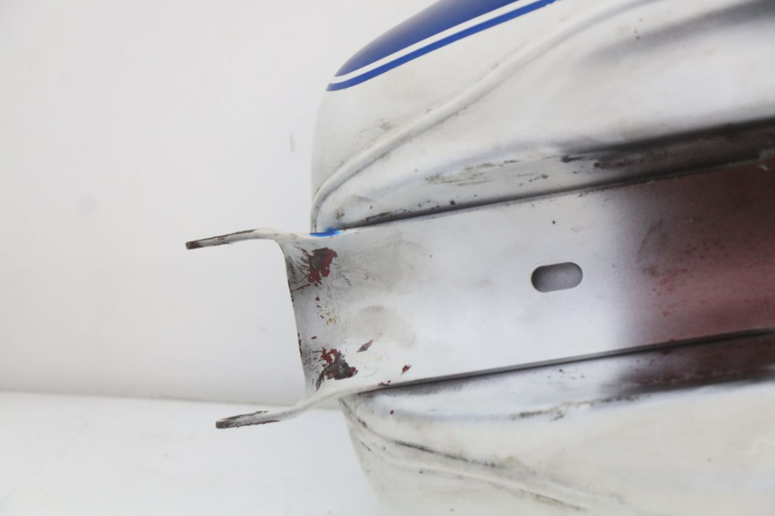 photo de RESERVOIR ESSENCE HARLEY DAVIDSON SPORTSTER XL CUSTOM 883 (1999 - 2006) - Vue rapprochée