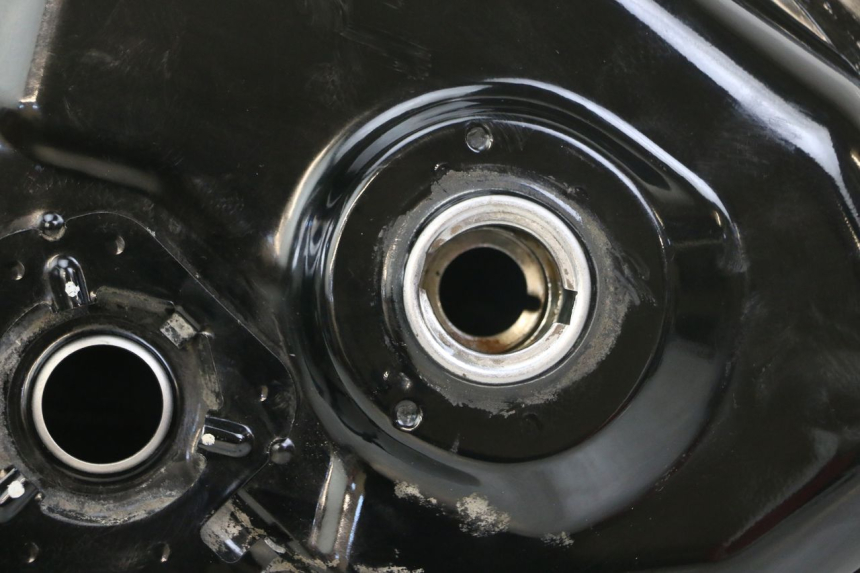 photo de RESERVOIR ESSENCE HONDA NES AROBASE 125 (2000 - 2003) - Vue d’ensemble