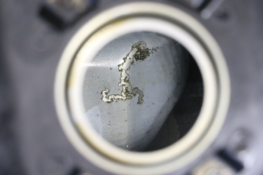 photo de RESERVOIR ESSENCE HONDA SH i 300 (2015 - 2020) - Gros plan technique