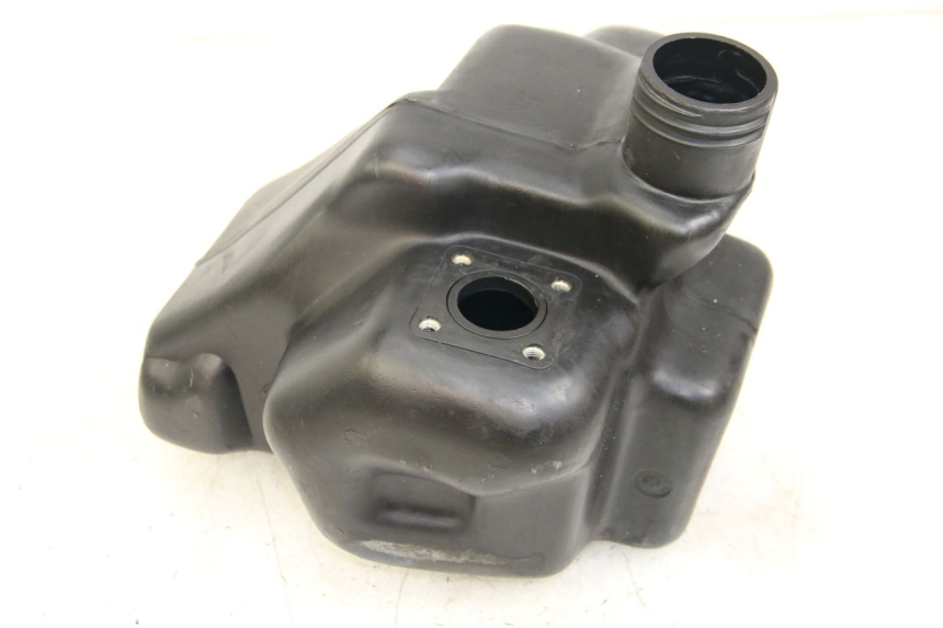 photo de RESERVOIR ESSENCE KEEWAY HURRICANE 50 (2006 - 2019) - Autre angle de vue