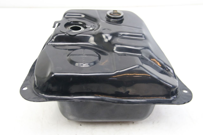 photo de RESERVOIR ESSENCE SYM JET 4 4T 50 (2018 - 2021) - Gros plan technique