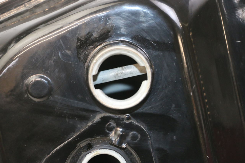 photo de RESERVOIR ESSENCE JM MOTORS VX 125 (2022 - 2025) - Zoom état d’usage