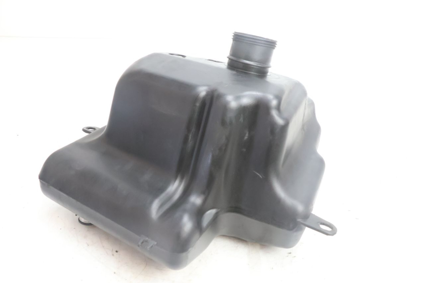 photo de RESERVOIR ESSENCE PEUGEOT KISBEE 2T 50 (2010 - 2017) - Autre angle de vue