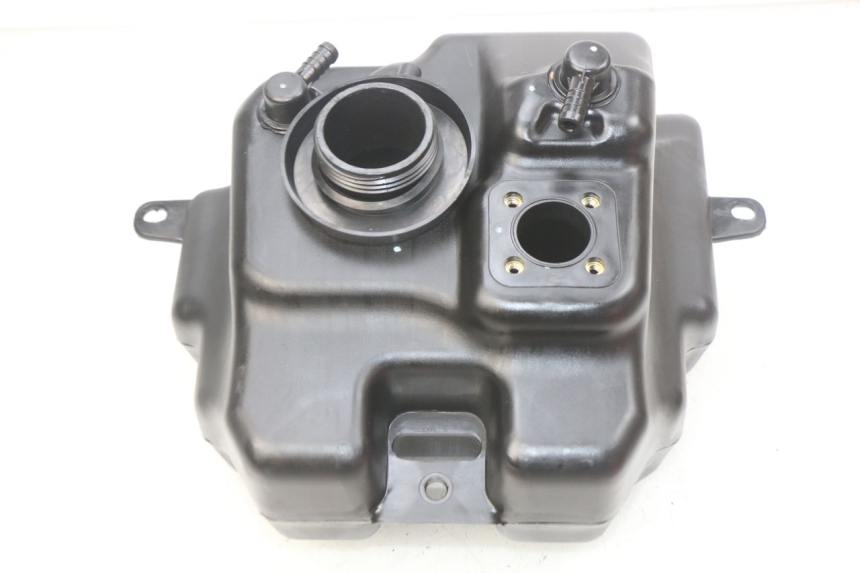 photo de RESERVOIR ESSENCE PEUGEOT KISBEE 4T 50 (2018 - 2022) - Vue principale