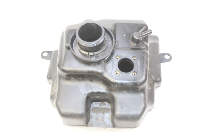 photo de RESERVOIR ESSENCE PEUGEOT KISBEE 4T 50 (2018 - 2022) - Vue principale