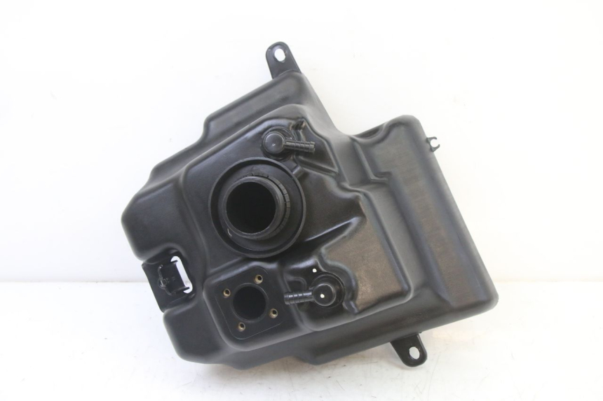 photo de RESERVOIR ESSENCE PEUGEOT KISBEE 4T 50 (2018 - 2022) - Vue principale