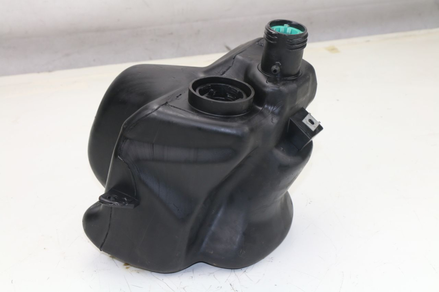 photo de RESERVOIR ESSENCE PIAGGIO LIBERTY 2T 50 (2009 - 2013) - Vue principale