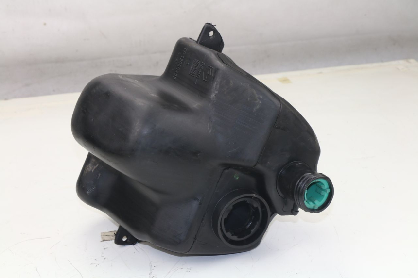 photo de RESERVOIR ESSENCE PIAGGIO LIBERTY 2T 50 (2009 - 2013) - Autre angle de vue