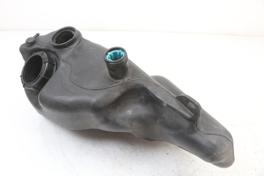 photo de RESERVOIR ESSENCE PIAGGIO LIBERTY 4T 50 (2018 - 2021) - Zoom état d’usage