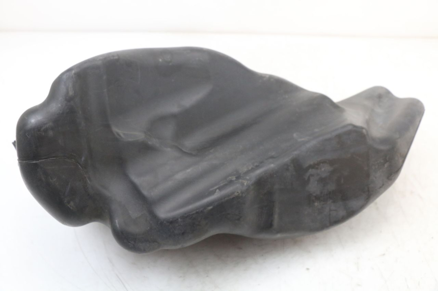 photo de RESERVOIR ESSENCE PIAGGIO LIBERTY 4T 50 (2018 - 2021) - Gros plan technique