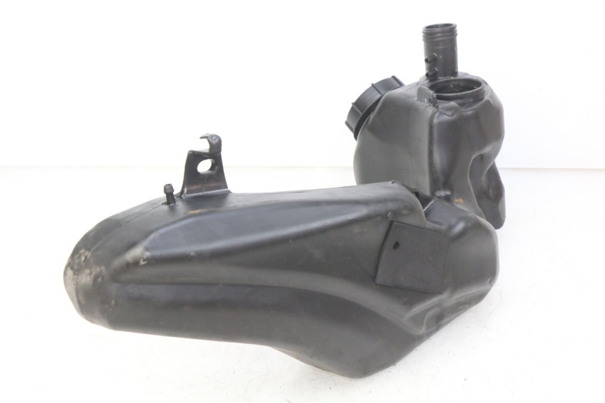photo de RESERVOIR ESSENCE PIAGGIO LIBERTY IGET 4T 50 (2015 - 2020) - Autre angle de vue