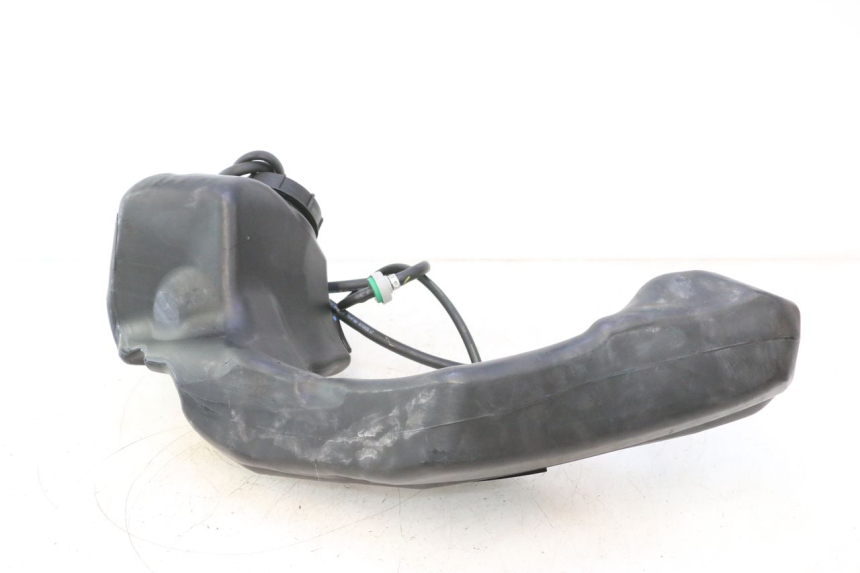 photo de RESERVOIR ESSENCE PIAGGIO LIBERTY IGET 4T 50 (2015 - 2020) - Gros plan technique