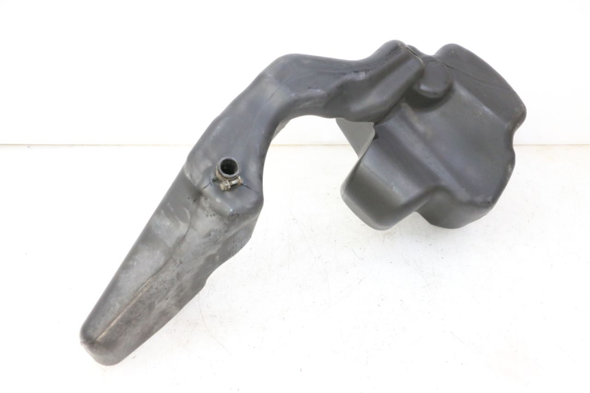 photo de RESERVOIR ESSENCE PIAGGIO LIBERTY 125 (1998 - 2008) - Détail de la pièce