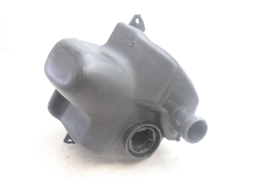 photo de RESERVOIR ESSENCE PIAGGIO LIBERTY 50 (1998 - 2003) - Gros plan technique