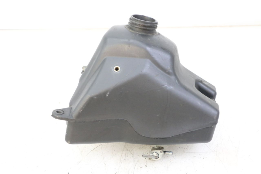 photo de RESERVOIR ESSENCE LONCIN DIRT BIKE 125 - Gros plan technique