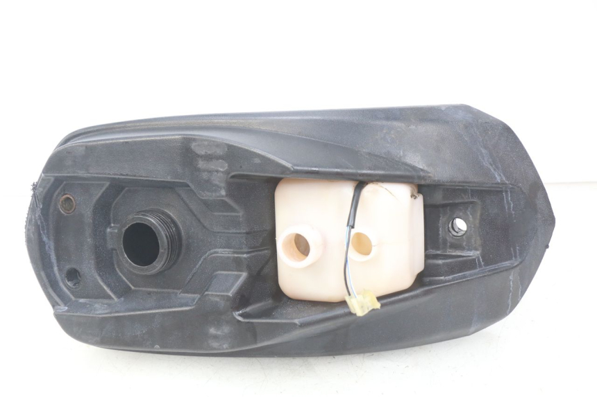 photo de RESERVOIR ESSENCE PEUGEOT LUDIX SNAKE 2T 50 (2004 - 2014) - Vue principale