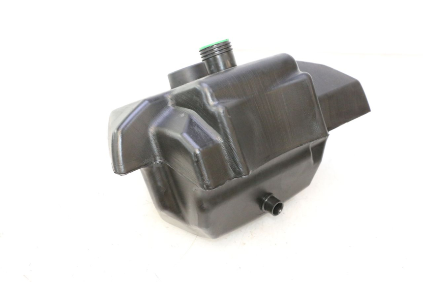 photo de RESERVOIR ESSENCE MBK MACH G AC 50 (2002 - 2014) - Gros plan technique