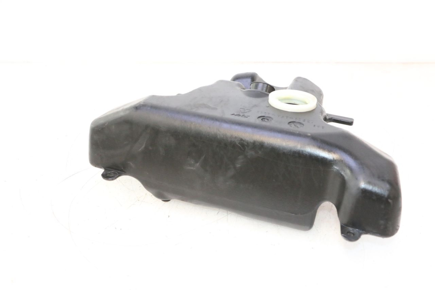 photo de RESERVOIR ESSENCE SYM MIO 50 (2005 - 2010) - Autre angle de vue