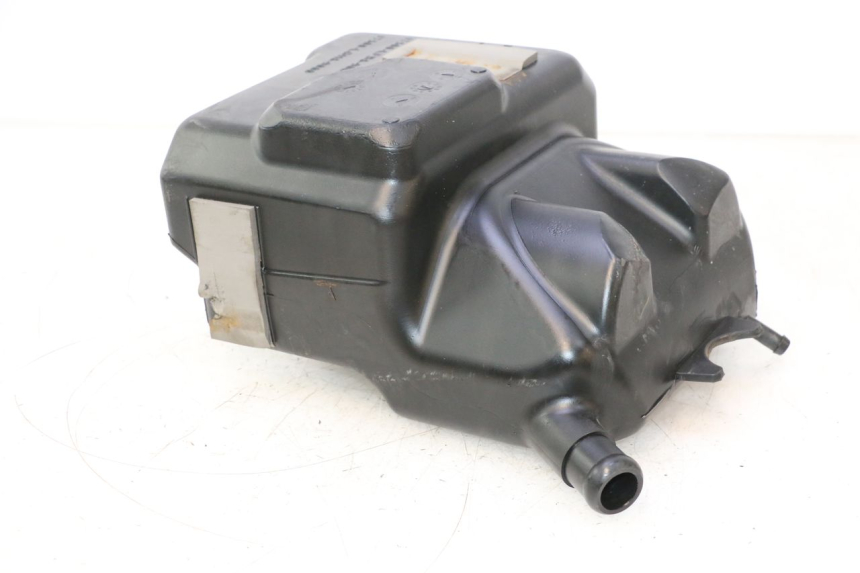 photo de RESERVOIR ESSENCE KYMCO MOVIE S 125 (2009 - 2018) - Gros plan technique