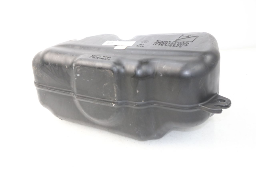 photo de RESERVOIR ESSENCE PIAGGIO MP3 HPE 500 (2019 - 2022) - Détail de la pièce