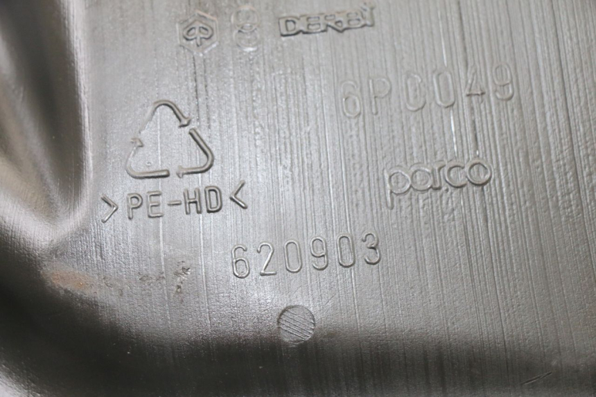 photo de RESERVOIR ESSENCE PIAGGIO MP3 500 (2014 - 2017) - Gros plan technique