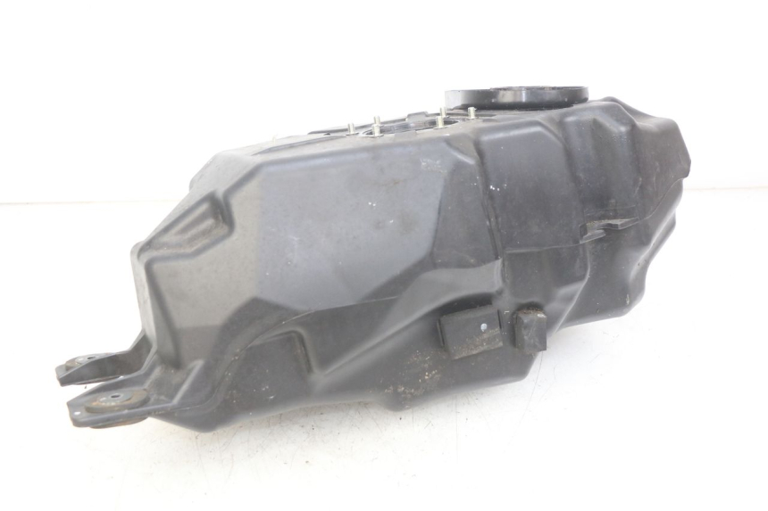 photo de RESERVOIR ESSENCE YAMAHA MT ABS 125 (2014 - 2018) - Gros plan technique