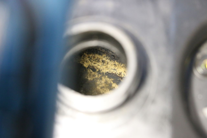 photo de RESERVOIR ESSENCE KYMCO MXU R 250 (2004 - 2010) - Zoom état d’usage