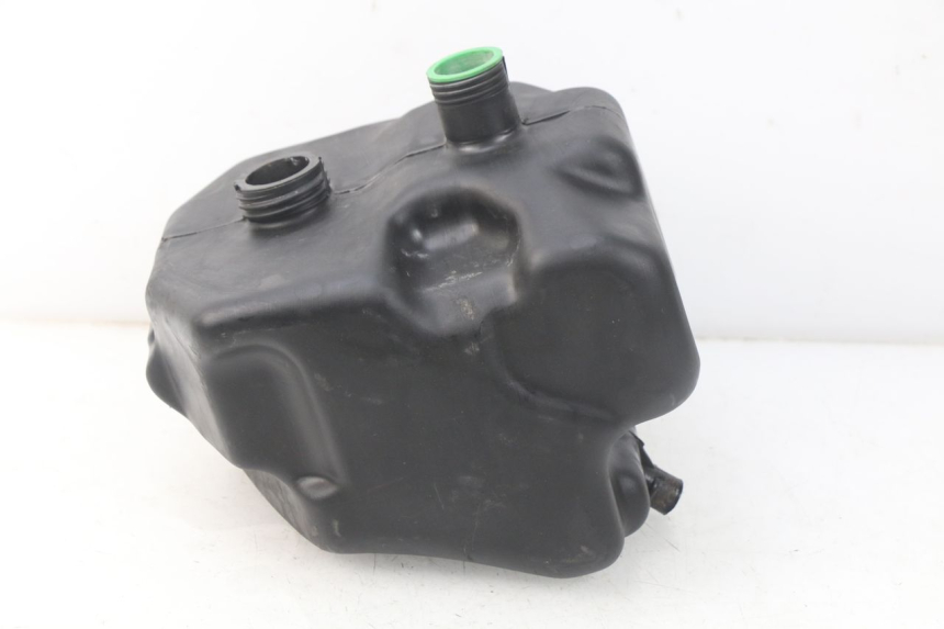 photo de RESERVOIR ESSENCE YAMAHA NEO'S NEOS 2T 50 (2007 - 2017) - Gros plan technique