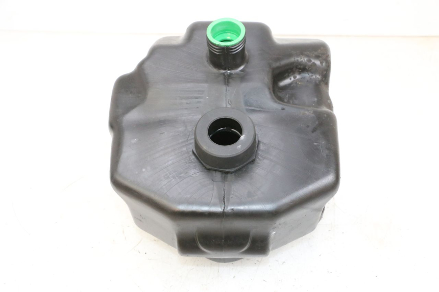 photo de RESERVOIR ESSENCE YAMAHA NEO'S NEOS 2T 50 (1998 - 2007) - Détail de la pièce