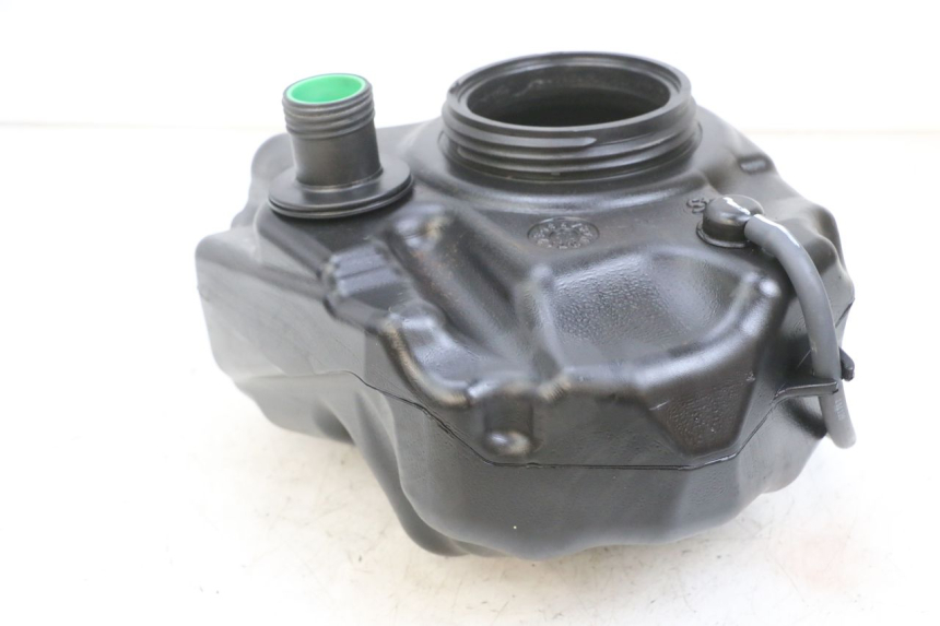 photo de RESERVOIR ESSENCE YAMAHA NEOS NEO'S 4T 50 (2008 - 2016) - Autre angle de vue