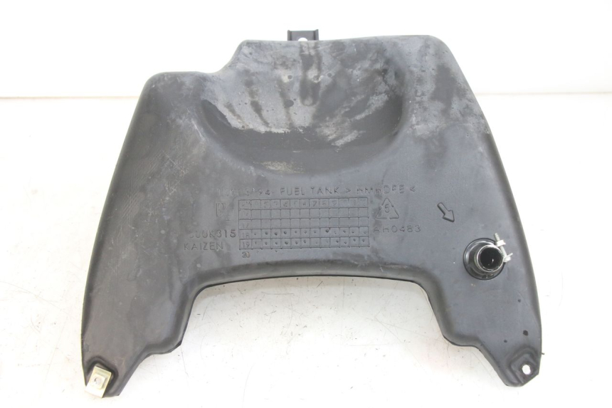 photo de RESERVOIR ESSENCE PIAGGIO NEW TYPHOON 50 (2018 - 2021) - Gros plan technique