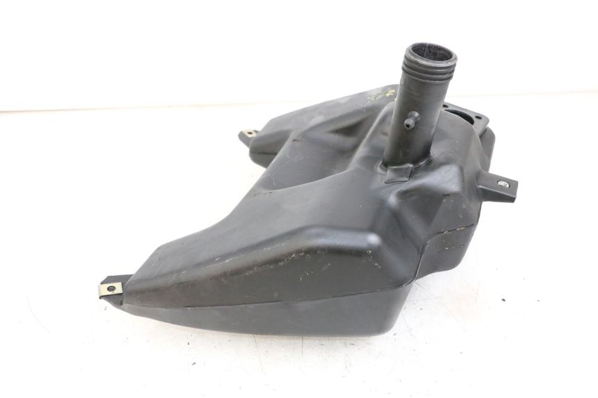 photo de RESERVOIR ESSENCE PIAGGIO NEW TYPHOON 50 (2018 - 2021) - Autre angle de vue