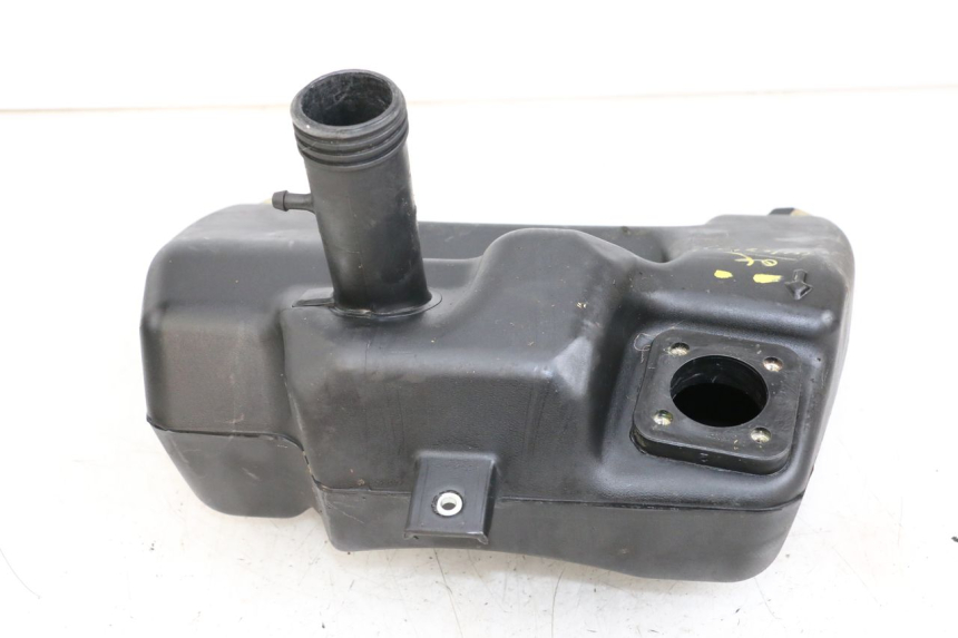 photo de RESERVOIR ESSENCE PIAGGIO NEW TYPHOON 50 (2018 - 2021) - Gros plan technique