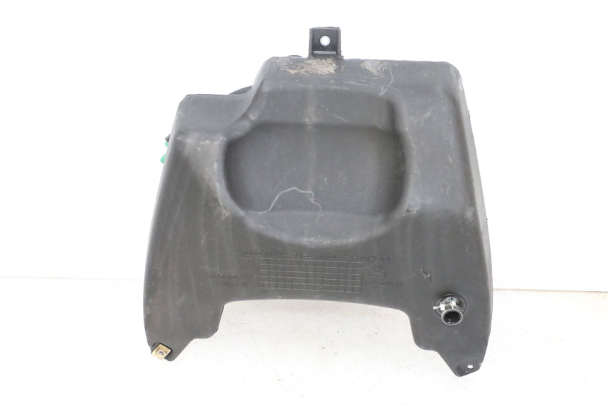 photo de RESERVOIR ESSENCE PIAGGIO NEW TYPHOON 50 (2018 - 2021) - Zoom état d’usage