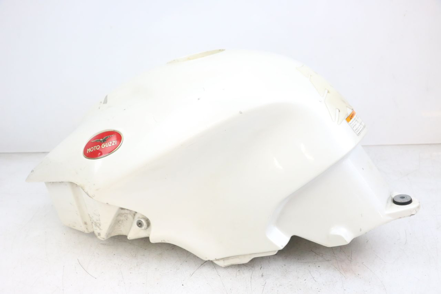 photo de RESERVOIR ESSENCE MOTO GUZZI NORGE 8V GT 1200 (2011 - 2016) - Marquages et références