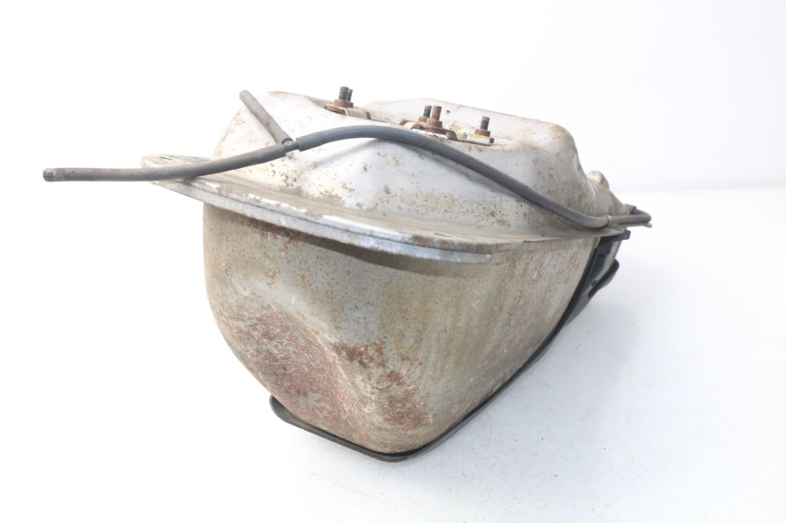 photo de RESERVOIR ESSENCE HONDA NSS EX FORZA 250 (2005 - 2013) - Gros plan technique