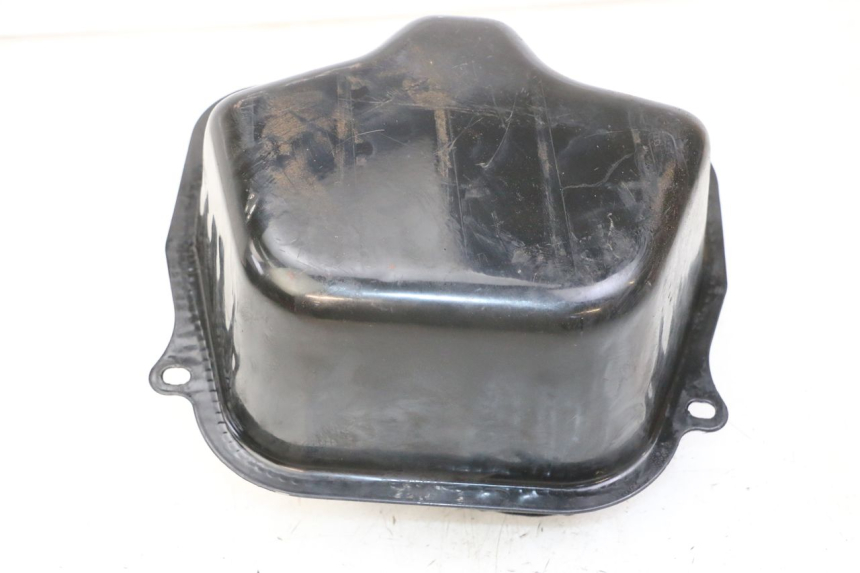 photo de RESERVOIR ESSENCE JM MOTORS OLDIES GT 4T 50 (2018 - 2025) - Gros plan technique