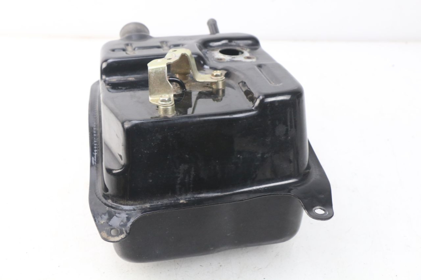 photo de RESERVOIR ESSENCE SYM ORBIT III 3 4T 50 (2018 - 2021) - Zoom état d’usage