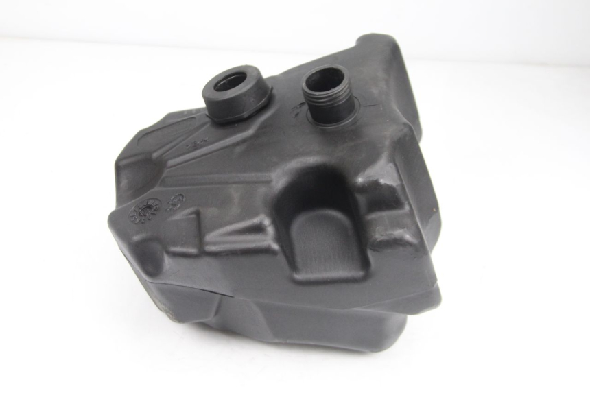 photo de RESERVOIR ESSENCE MBK OVETTO 2T 50 (2007 - 2017) - Gros plan technique