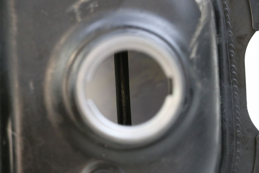 photo de RESERVOIR ESSENCE HONDA PCX (JF47) 125 (2012 - 2013) - Zoom état d’usage