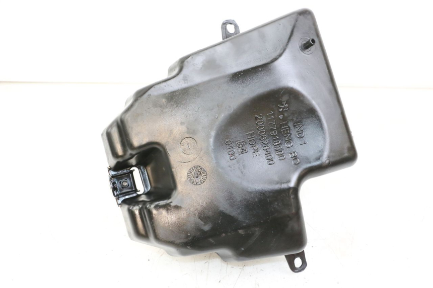 photo de RESERVOIR ESSENCE PEUGEOT STREETZONE 4T 50 (2018 - 2023) - Zoom état d’usage