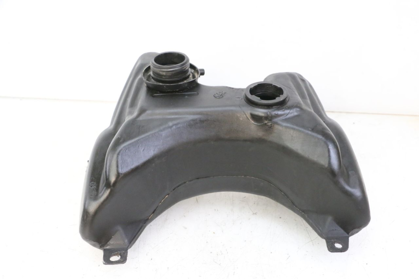 photo de RESERVOIR ESSENCE PEUGEOT TKR TREKKER FURIOUS 50 (2005 - 2014) - Gros plan technique